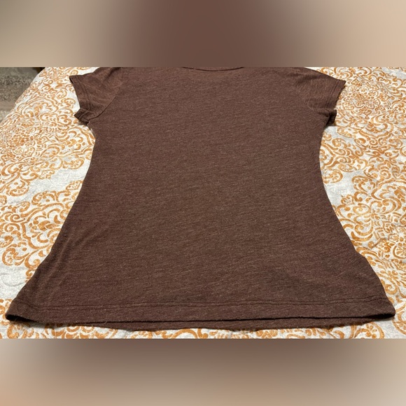 Graphic cotton tee T-shirt (Y2K) brown & metallic gold print - size: small - Picture 7 of 9